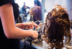 Salon Stylist Thermal Curling Hair